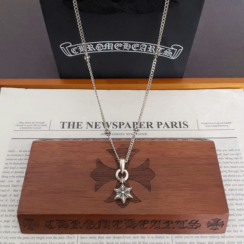 Ch**me He**ts necklaces